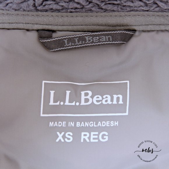 L.L. Bean Women's Gray Puffer Jacket - Picture 13 of 14
